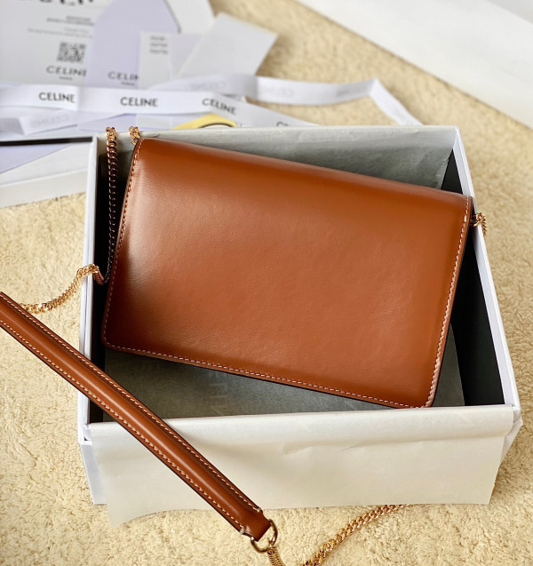 Ce**e wallet on chain cuir triomphe