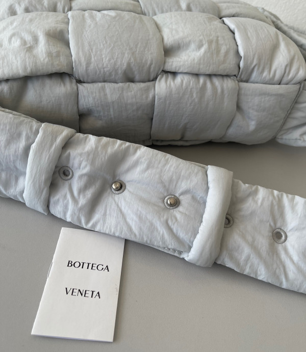 Bo*te*ga ve*ne*ta padded tech cassette