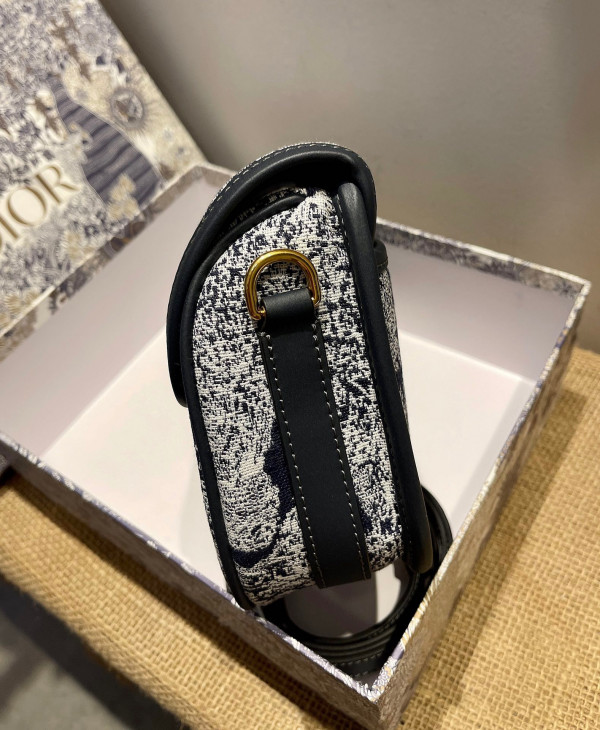 D*or bobby bag medium