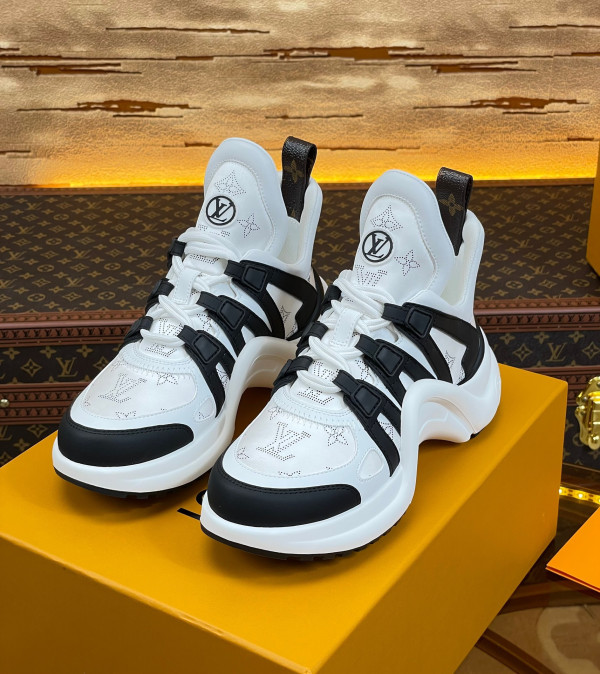 l**is V*t*n archlight sneaker