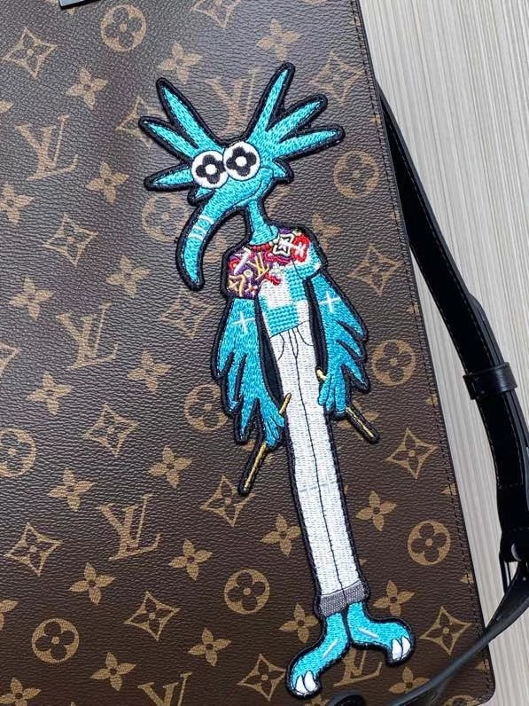 l**is V*t*n sac plat