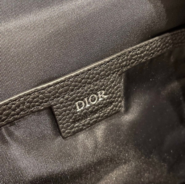 D*or sling bag