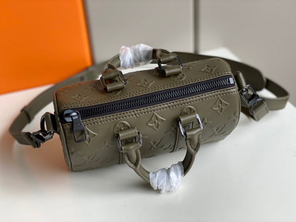 l**is V*t*n keepall xs