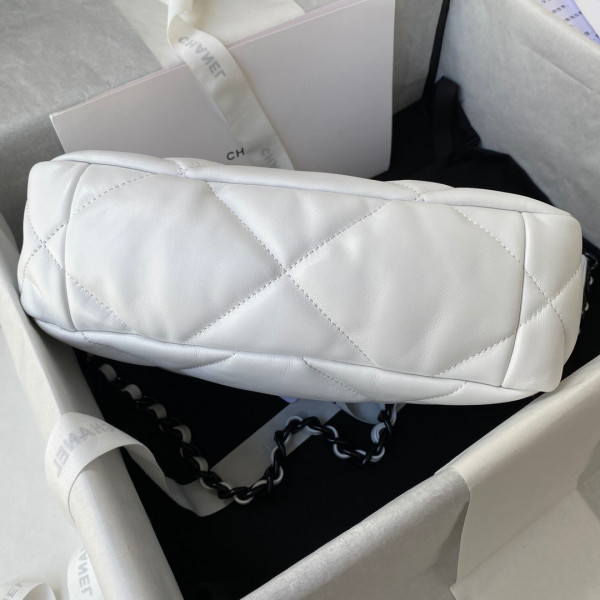 CL 19 FLAP BAG 26cm/30cm