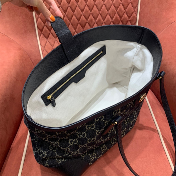 G*u*i ophidia medium tote with web