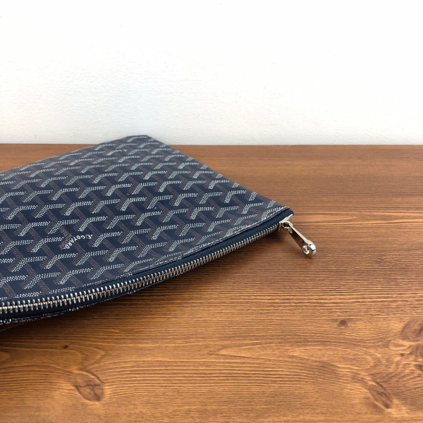 Go*ard senat pouch