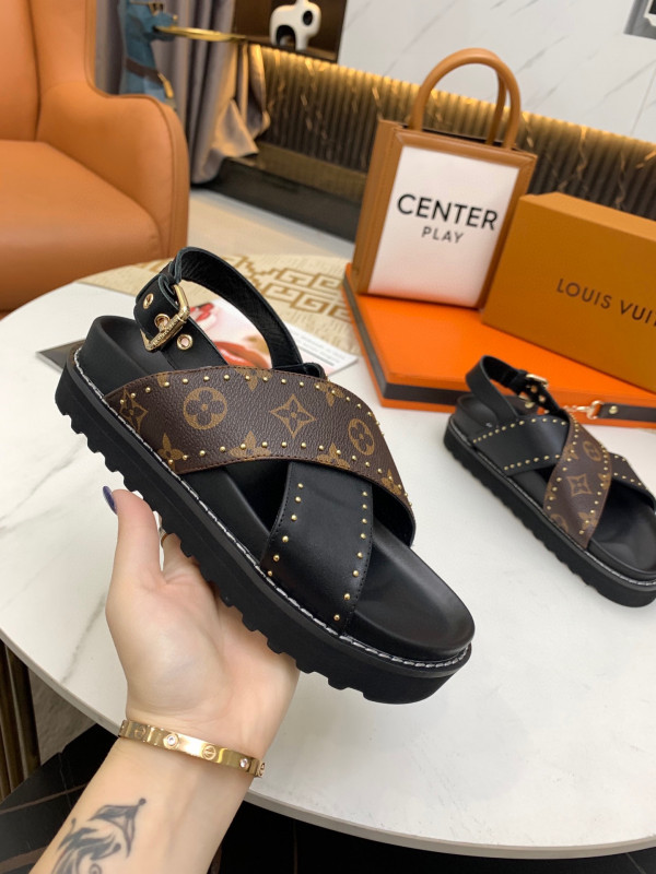 l**is V*t*n women"s paseo flat comfort sandal