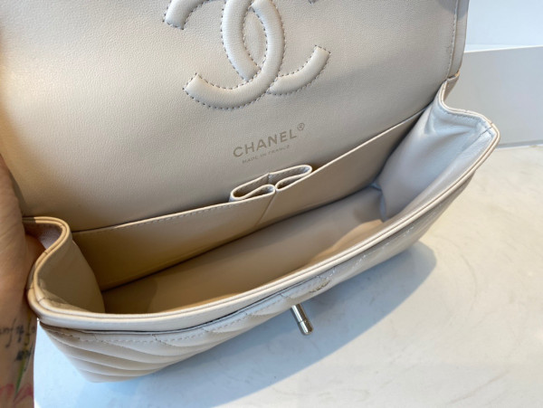 CL FLAP BAG LAMBSKIN