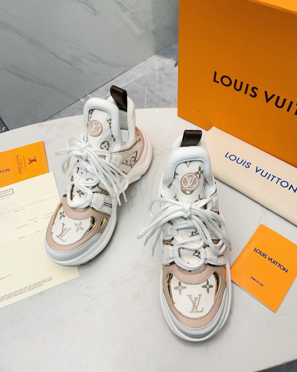 l**is V*t*n archlight sneaker