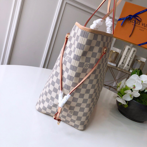 l**is V*t*n neverfull gm