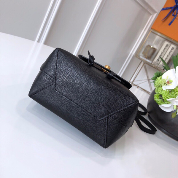l**is V*t*n lockme backpack mini