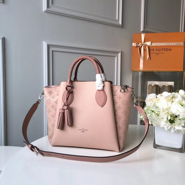 l**is V*t*n haumea bag