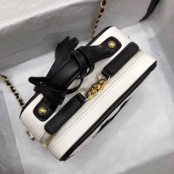 CL VANITY CASE