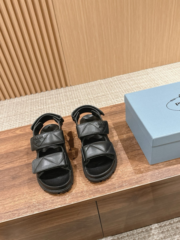 Pra*a sandals