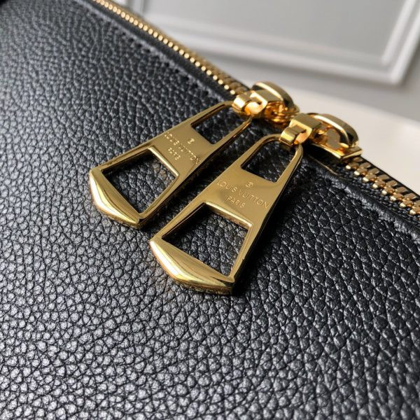 l**is V*t*n v tote bb