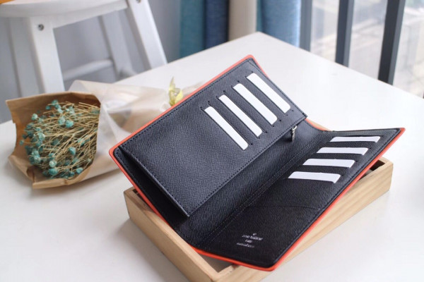 l**is V*t*n brazza wallet