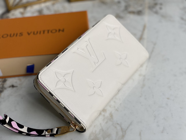 l**is V*t*n zippy wallet
