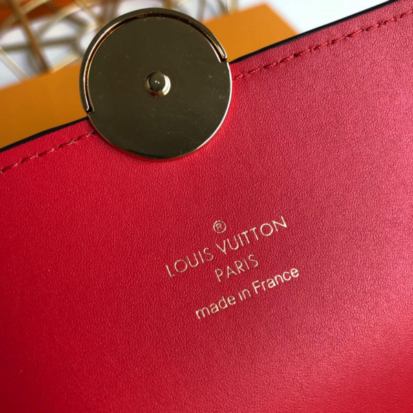 l**is V*t*n flore chain wallet