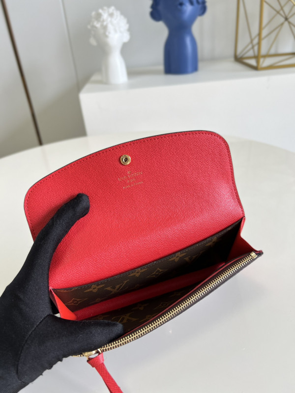 l**is V*t*n emilie wallet