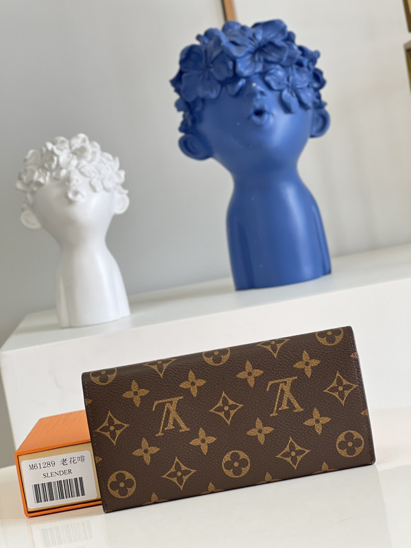 l**is V*t*n emilie wallet