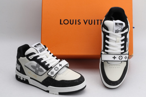 l**is V*t*n trainer sneaker