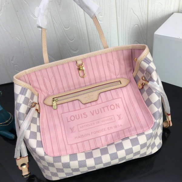 l**is V*t*n neverfull pm