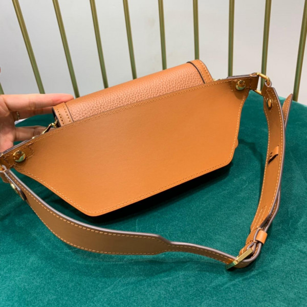 l**is V*t*n bumbag dauphine