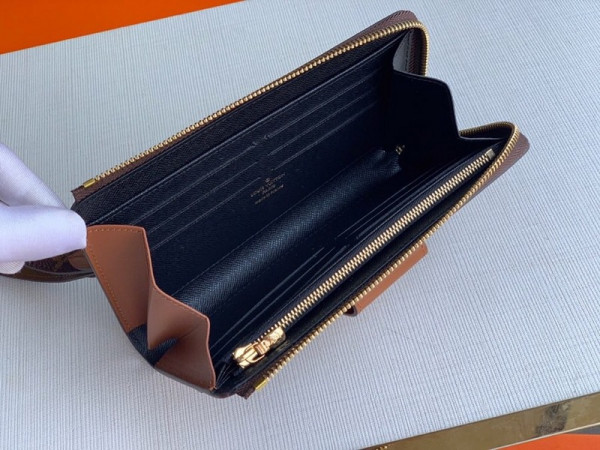 l**is V*t*n dauphine wallet