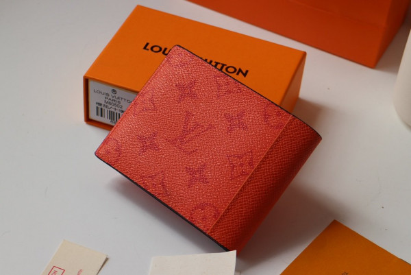 l**is V*t*n multiple wallet