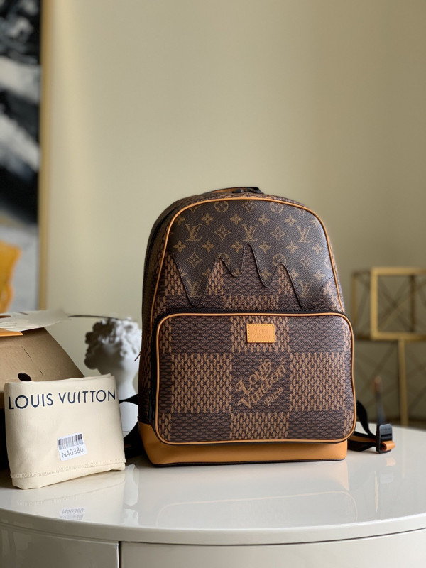 l**is V*t*n backpack