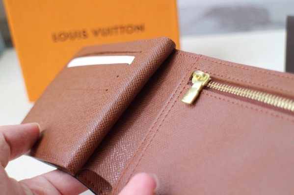 l**is V*t*n amerigo wallet