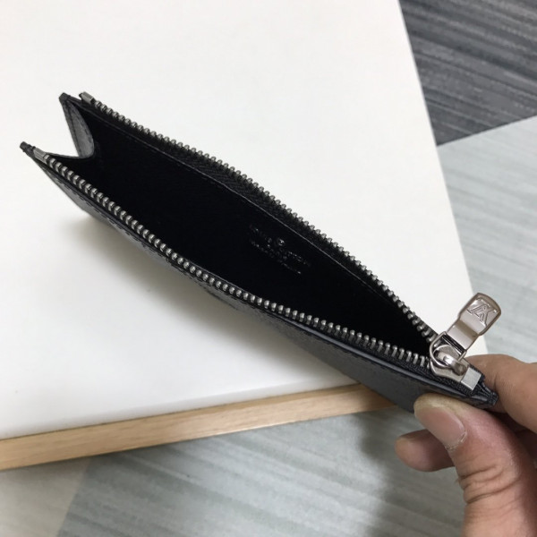 l**is V*t*n coin card holder
