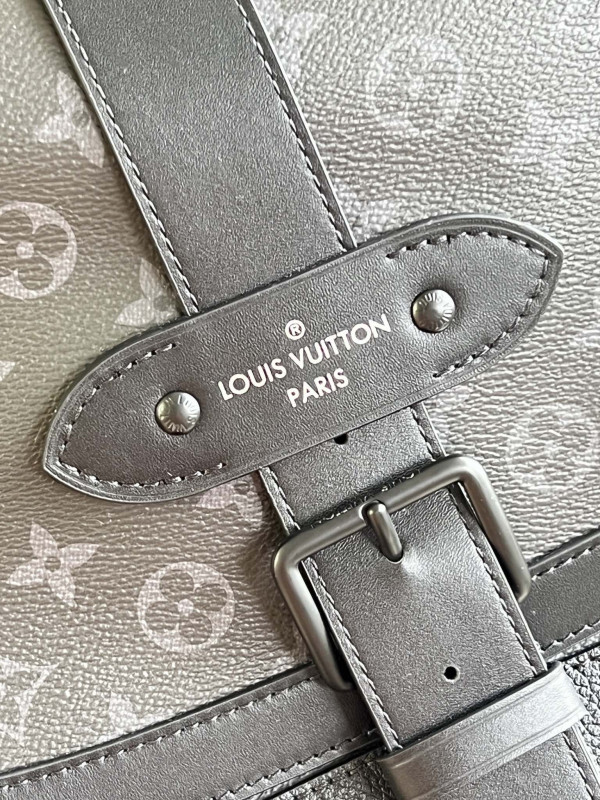 l**is V*t*n saumur messenger