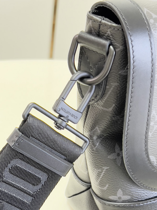 l**is V*t*n saumur messenger