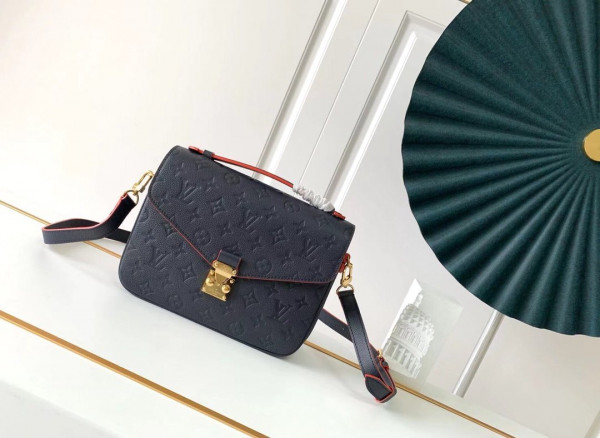 l**is V*t*n pochette metis