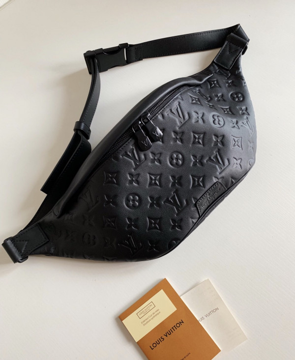 l**is V*t*n discovery bumbag