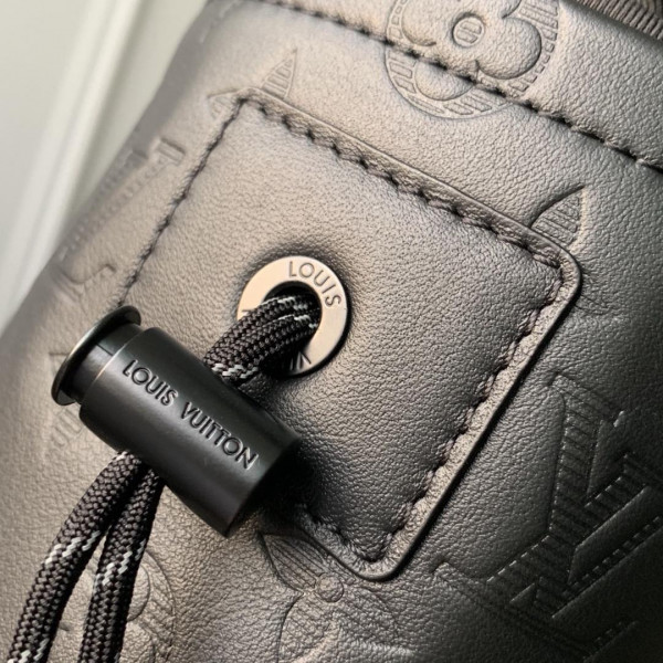 l**is V*t*n chalk nano bag