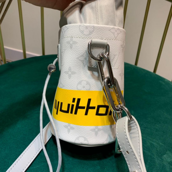 l**is V*t*n chalk nano bag