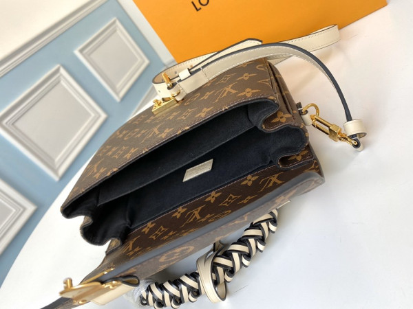 l**is V*t*n pochette metis