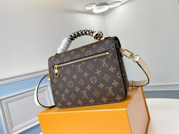 l**is V*t*n pochette metis