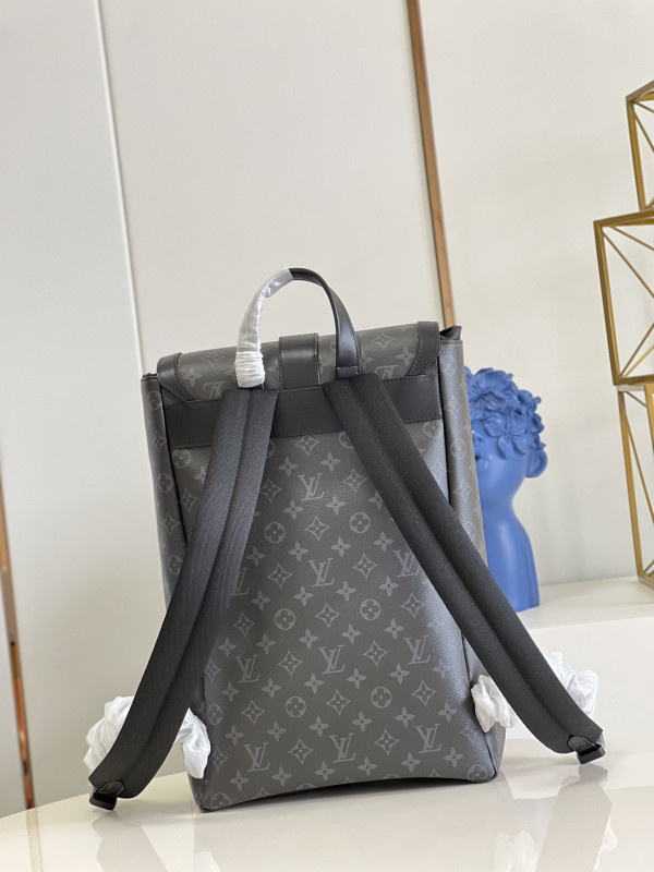 l**is V*t*n saumur backpack