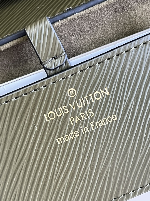 l**is V*t*n twist pm
