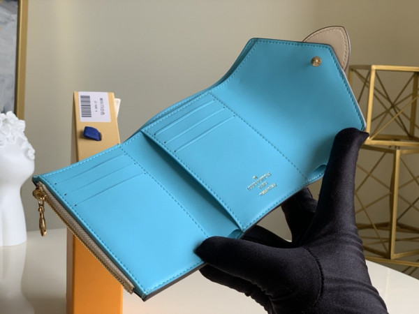 l**is V*t*n pont 9 compact wallet