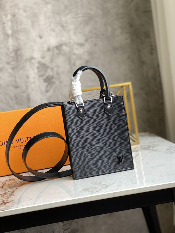l**is V*t*n petit sac plat