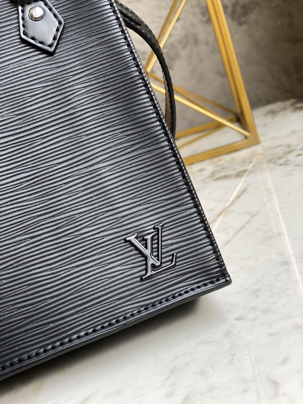 l**is V*t*n petit sac plat