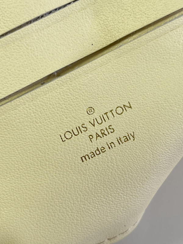 l**is V*t*n wallet on strap bubblegram