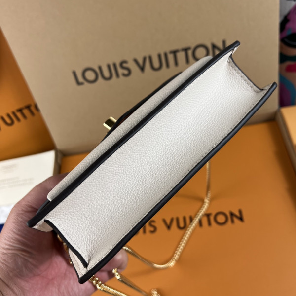 l**is V*t*n mylockme chain pochette
