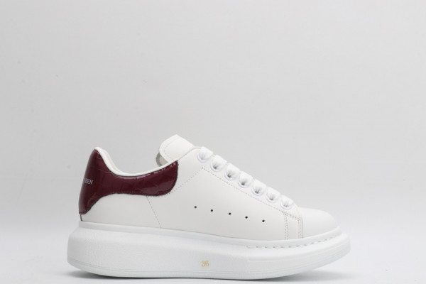 ALEXANDER MCQUEEN Oversized Sneaker