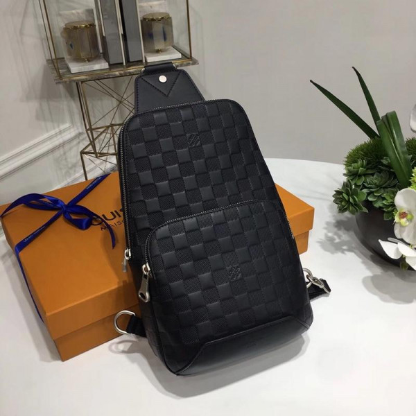 l**is V*t*n avenue sling bag