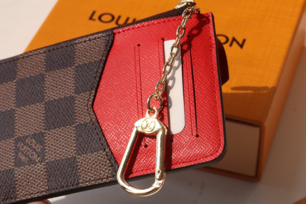 l**is V*t*n card holder recto verso